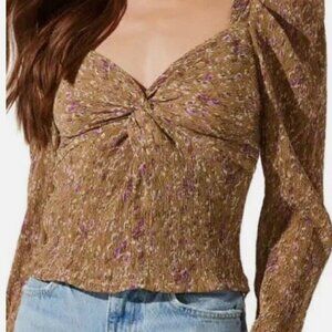 Astr the Label flirty top long sleeved size S
